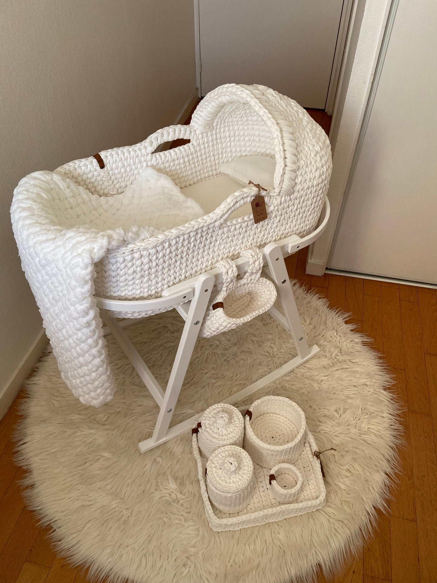 Cradle with hat