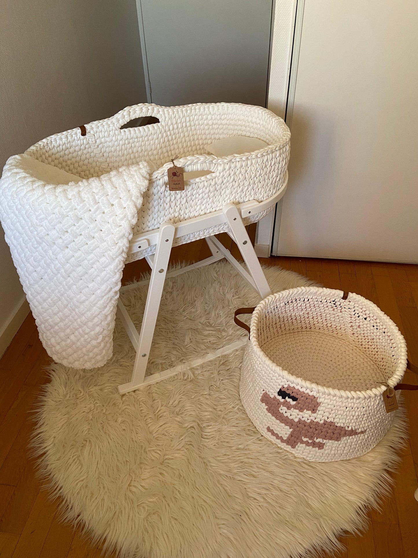 Cradle without hat