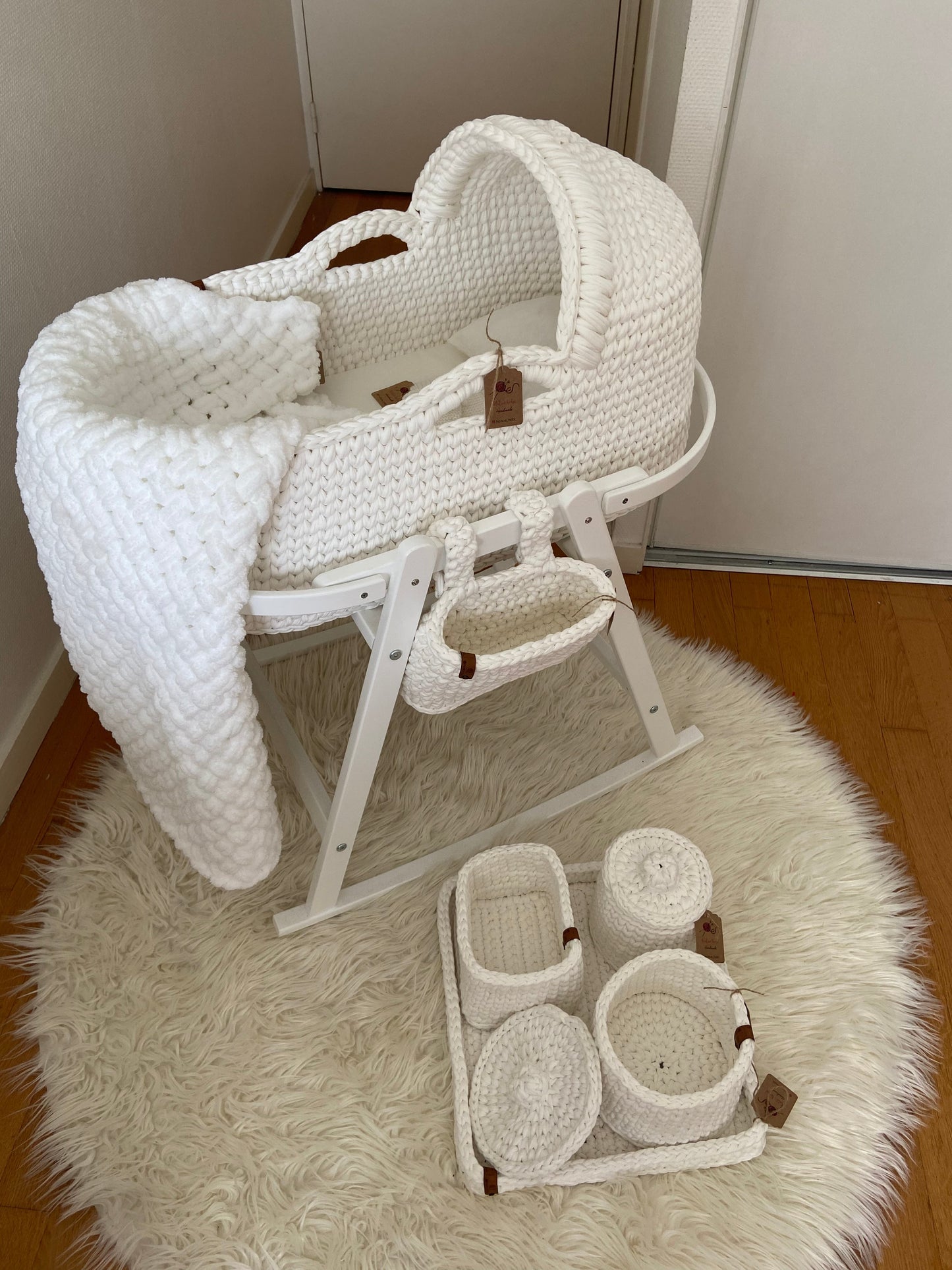 Cradle with hat