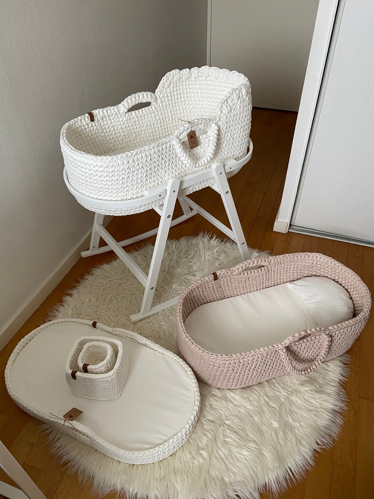 Cradle without hat