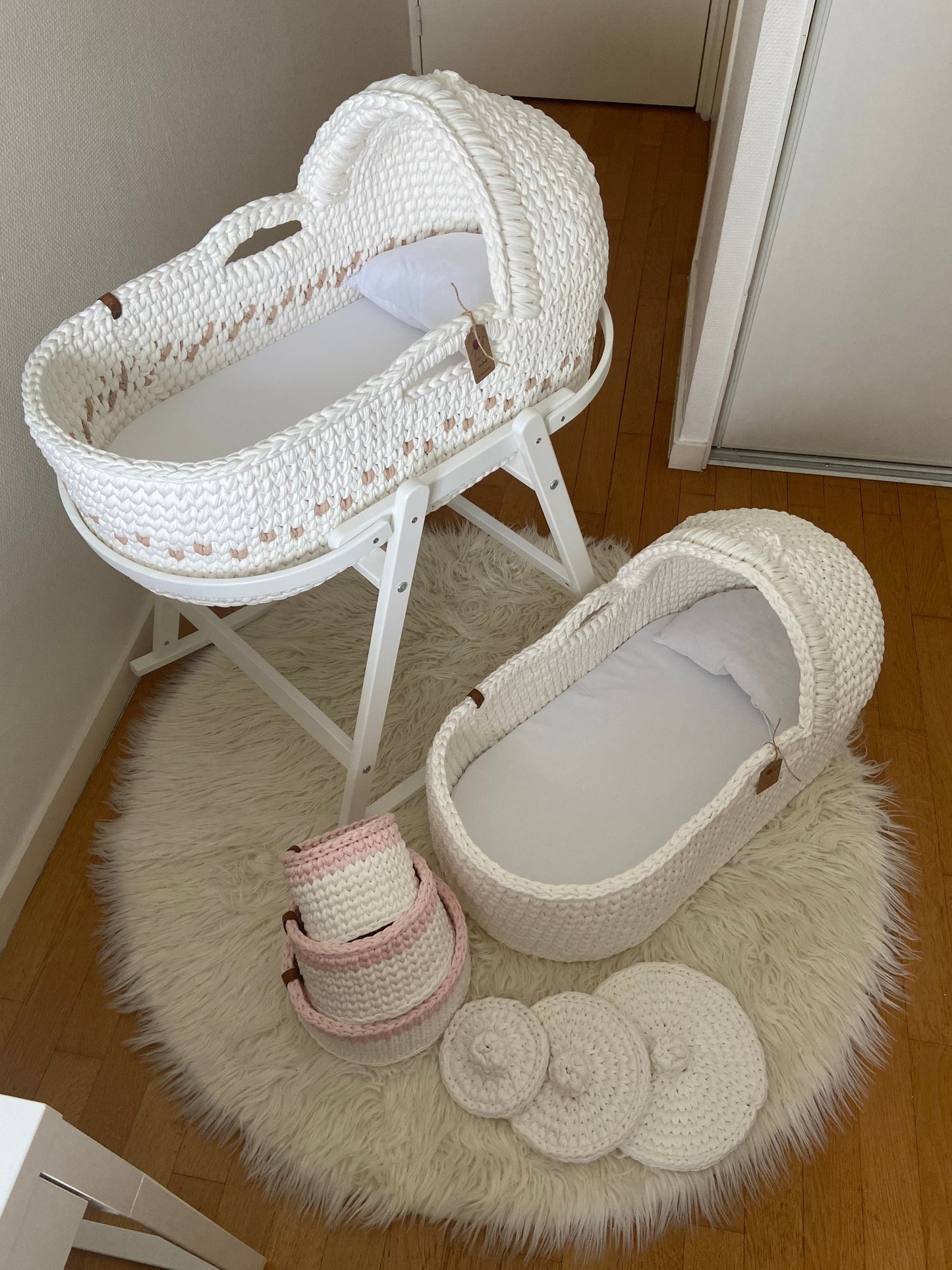 Cradle with hat