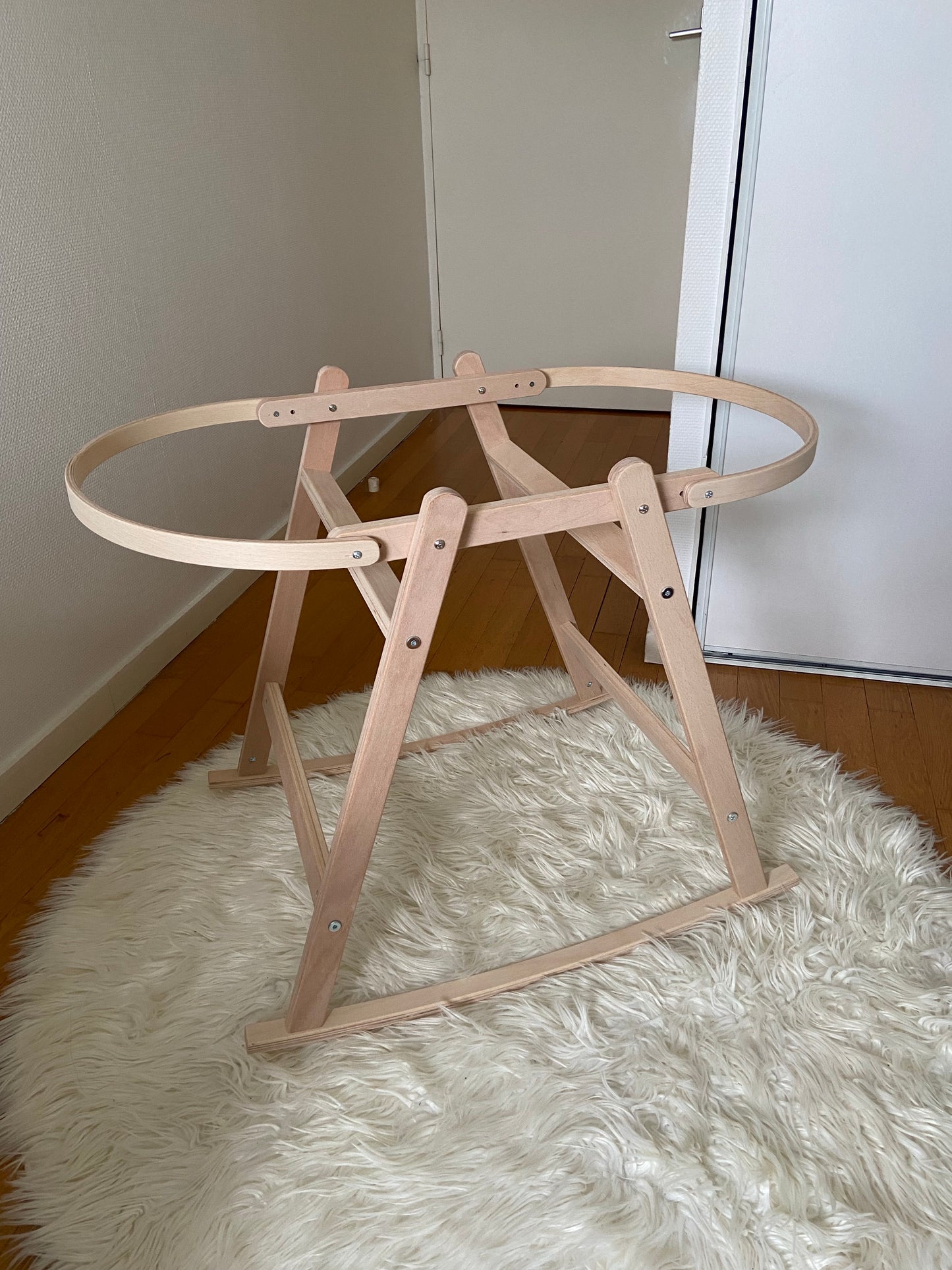 Wooden bassinet support