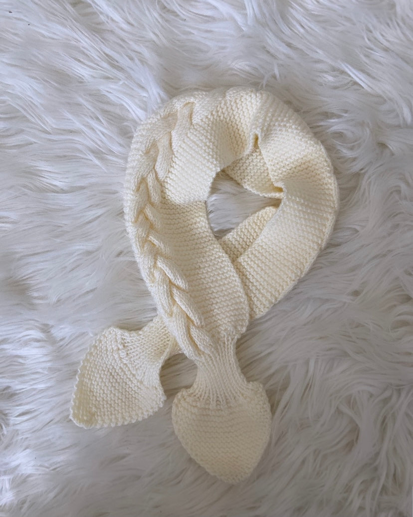 Twisted Scarf