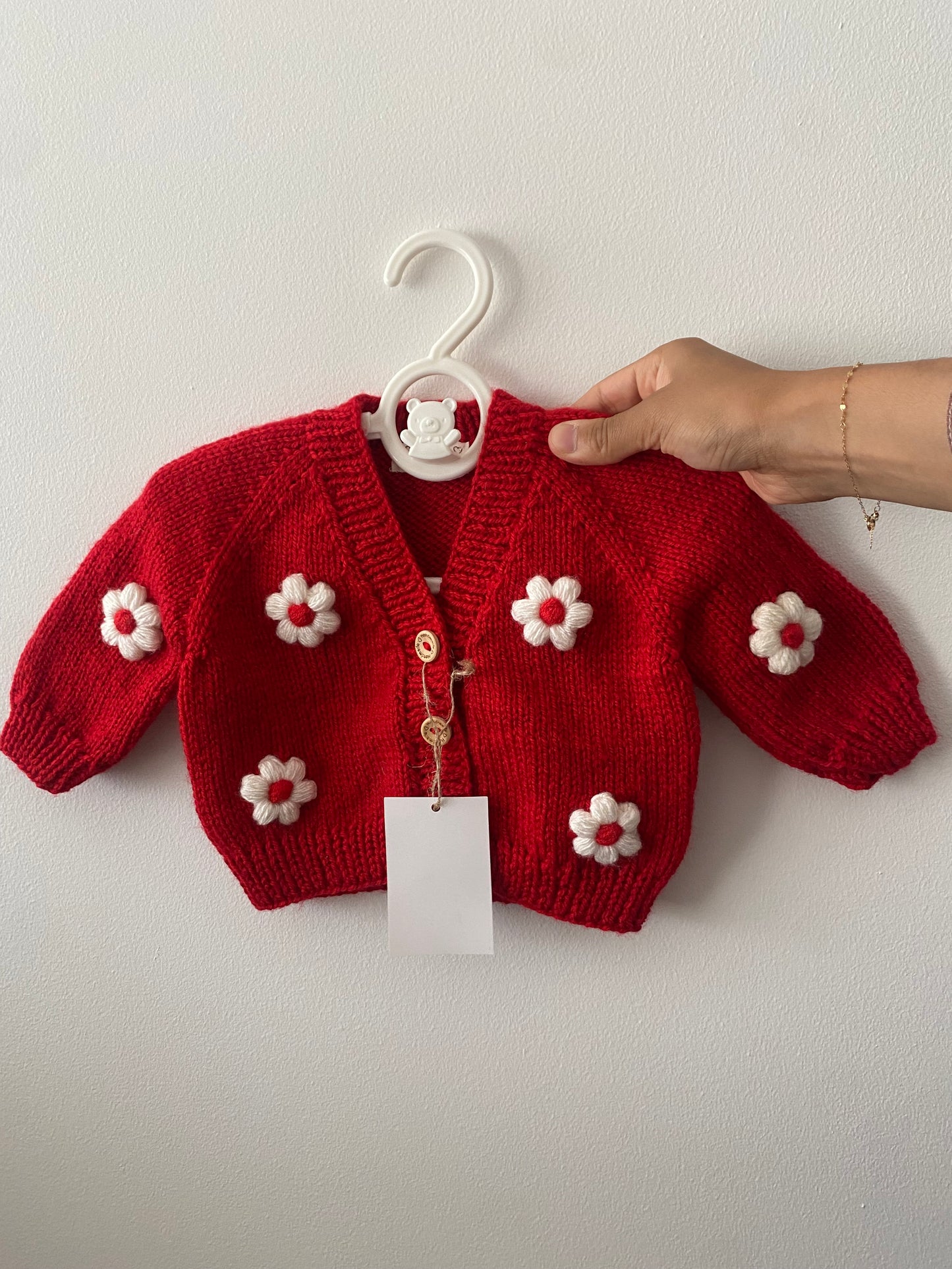 Gilet fleuri rouge (prêt à partir) 0-3mois