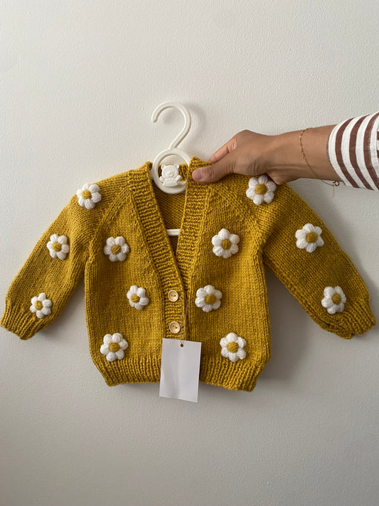 Gilet fleuri moutarde (prêt à partir) 3-6mois
